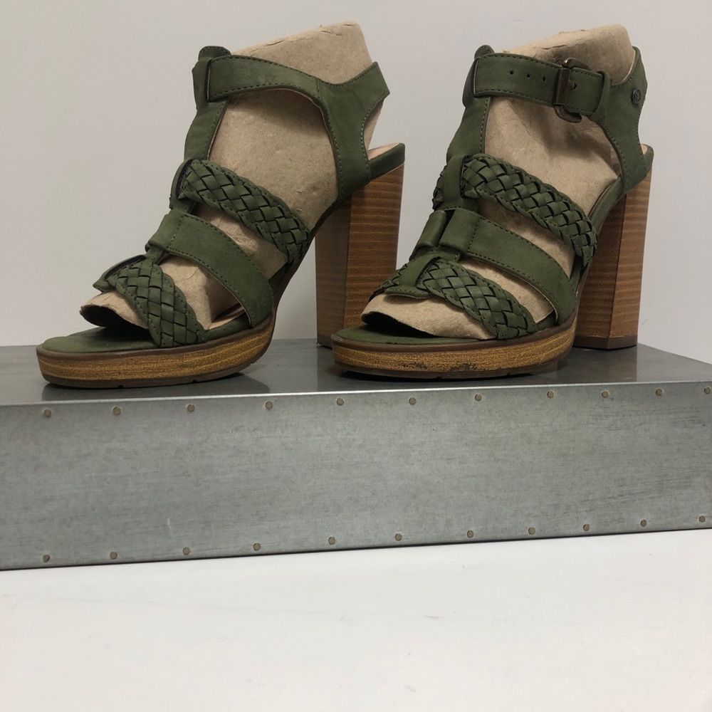 XOXO Olive Green Block Heel Sandals 5M
